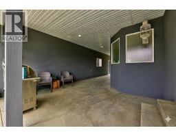 996 Arlington Court, Kamloops, BC V2B8T4 Photo 22