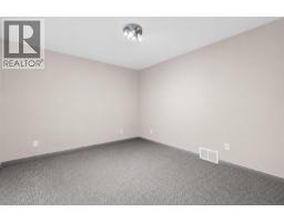 996 Arlington Court, Kamloops, BC V2B8T4 Photo 39