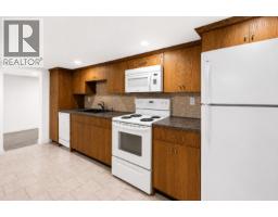 996 Arlington Court, Kamloops, BC V2B8T4 Photo 35