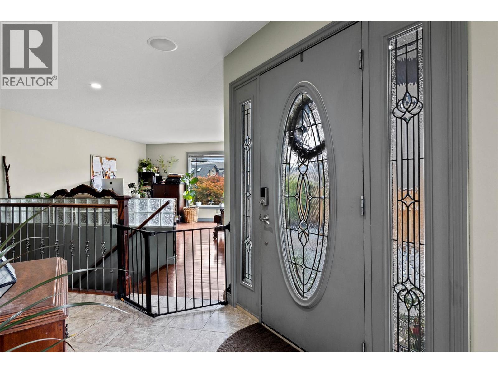 996 Arlington Court - 5