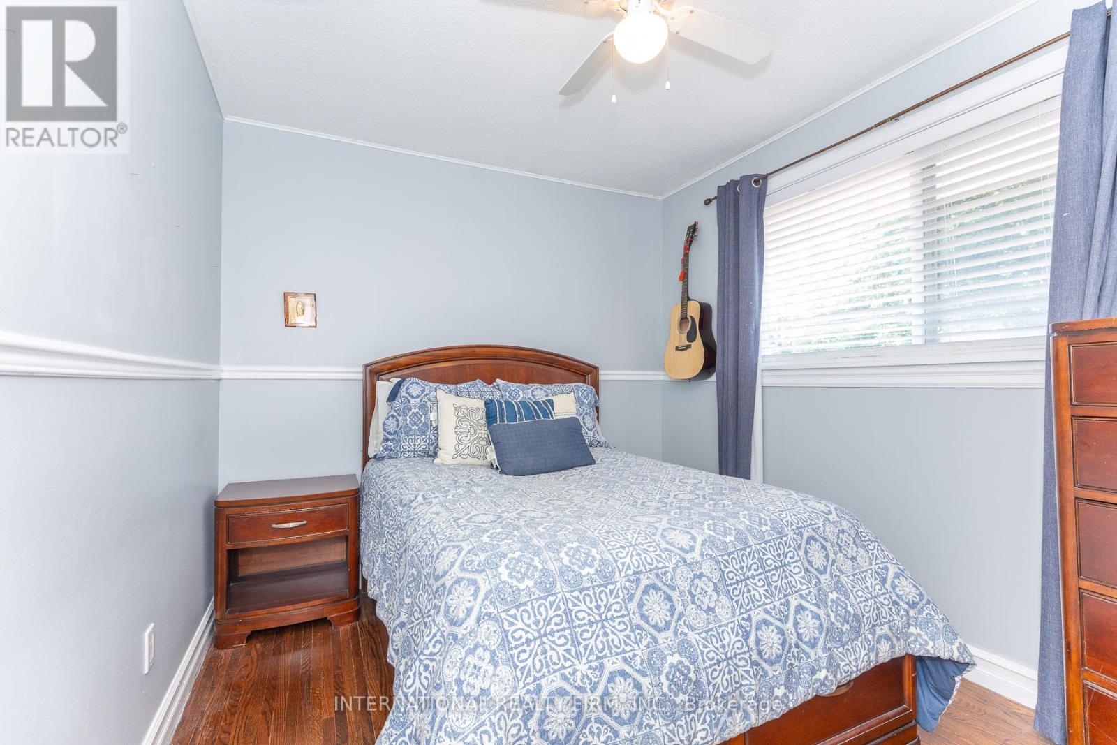 2528 TRUSCOTT DRIVE - 18