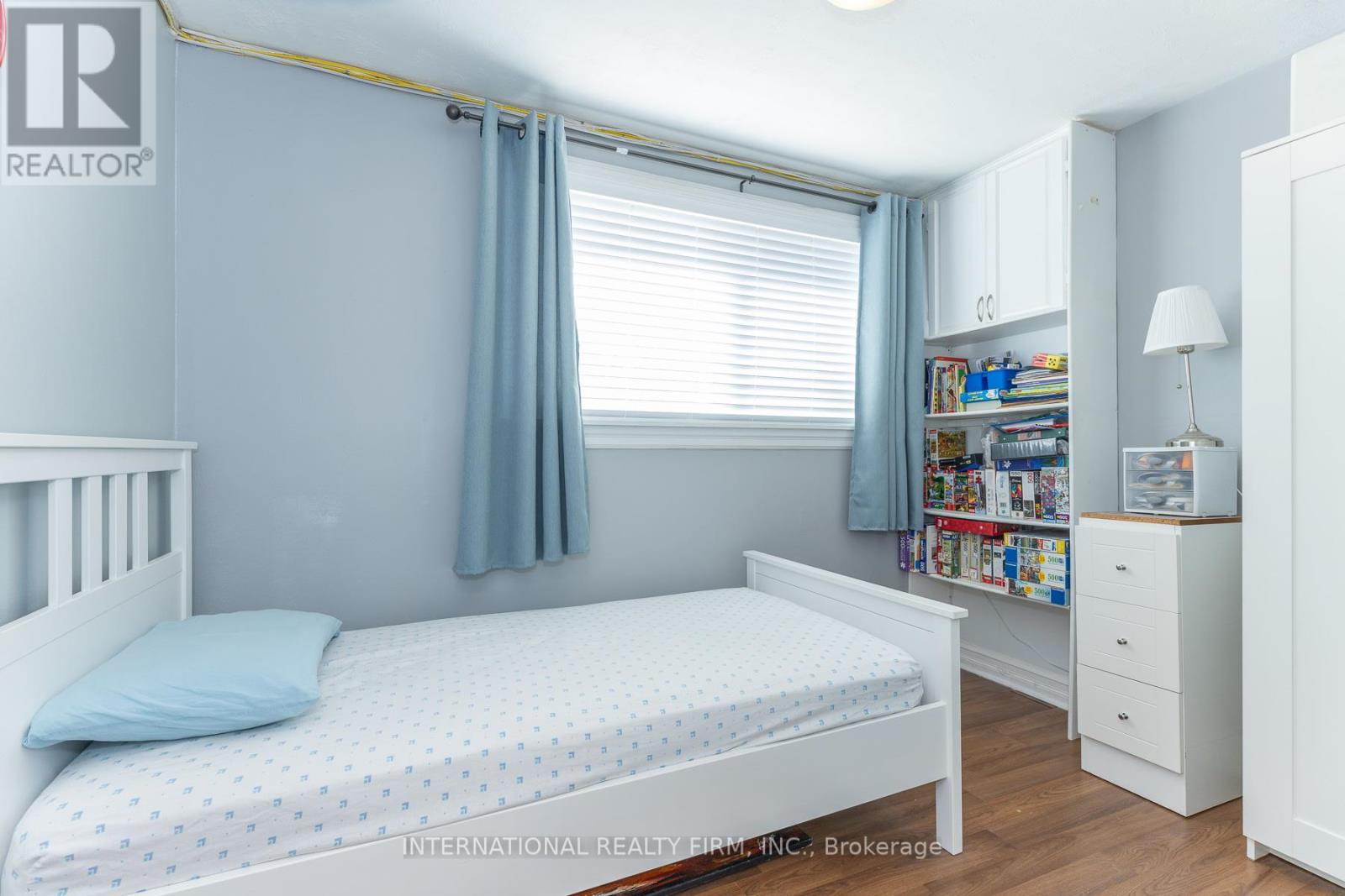 2528 TRUSCOTT DRIVE - 21