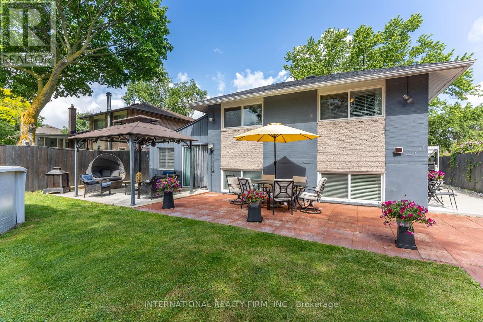 2528 TRUSCOTT DRIVE - 28