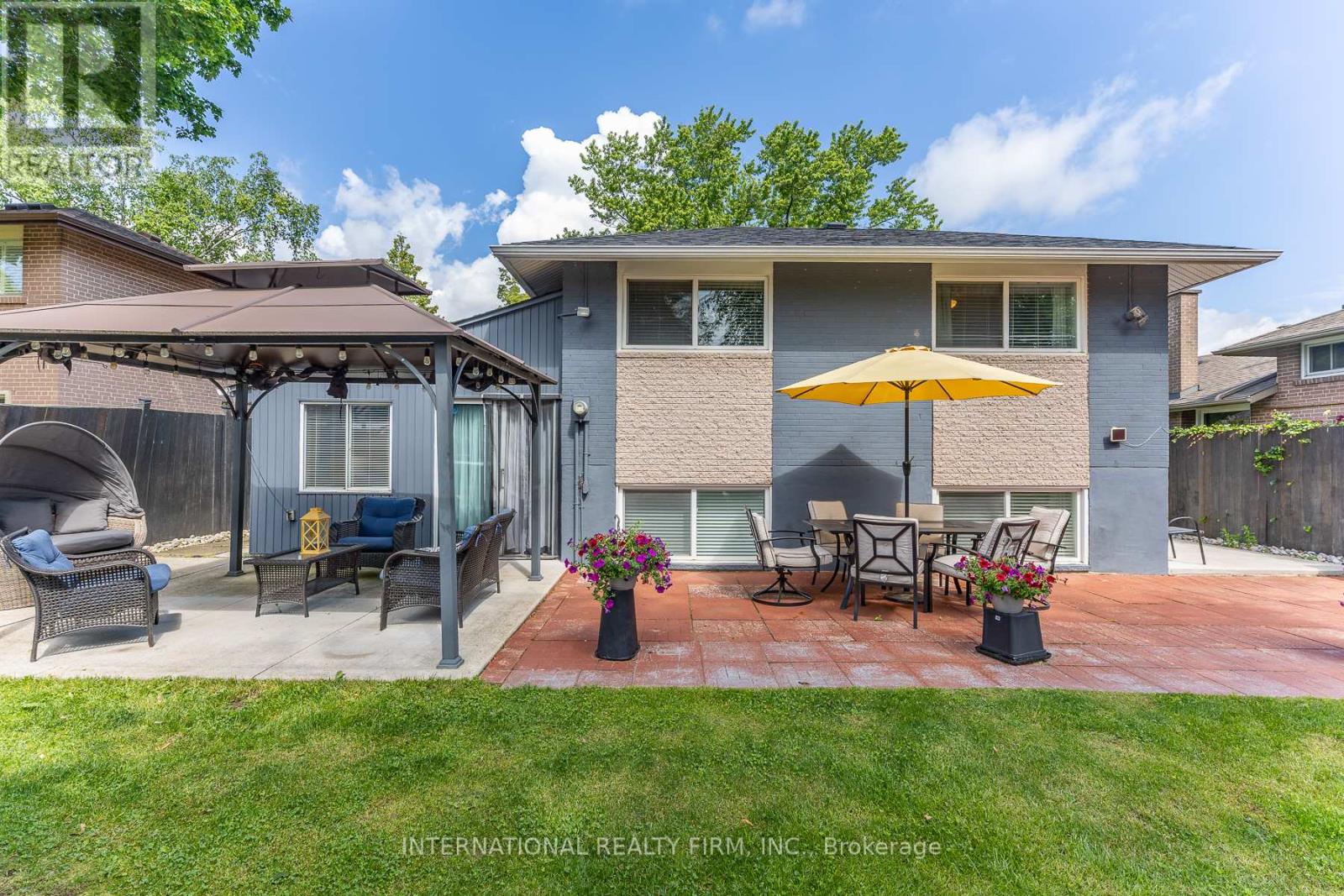 2528 TRUSCOTT DRIVE - 29