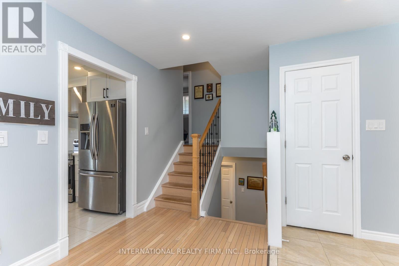 2528 TRUSCOTT DRIVE - 9
