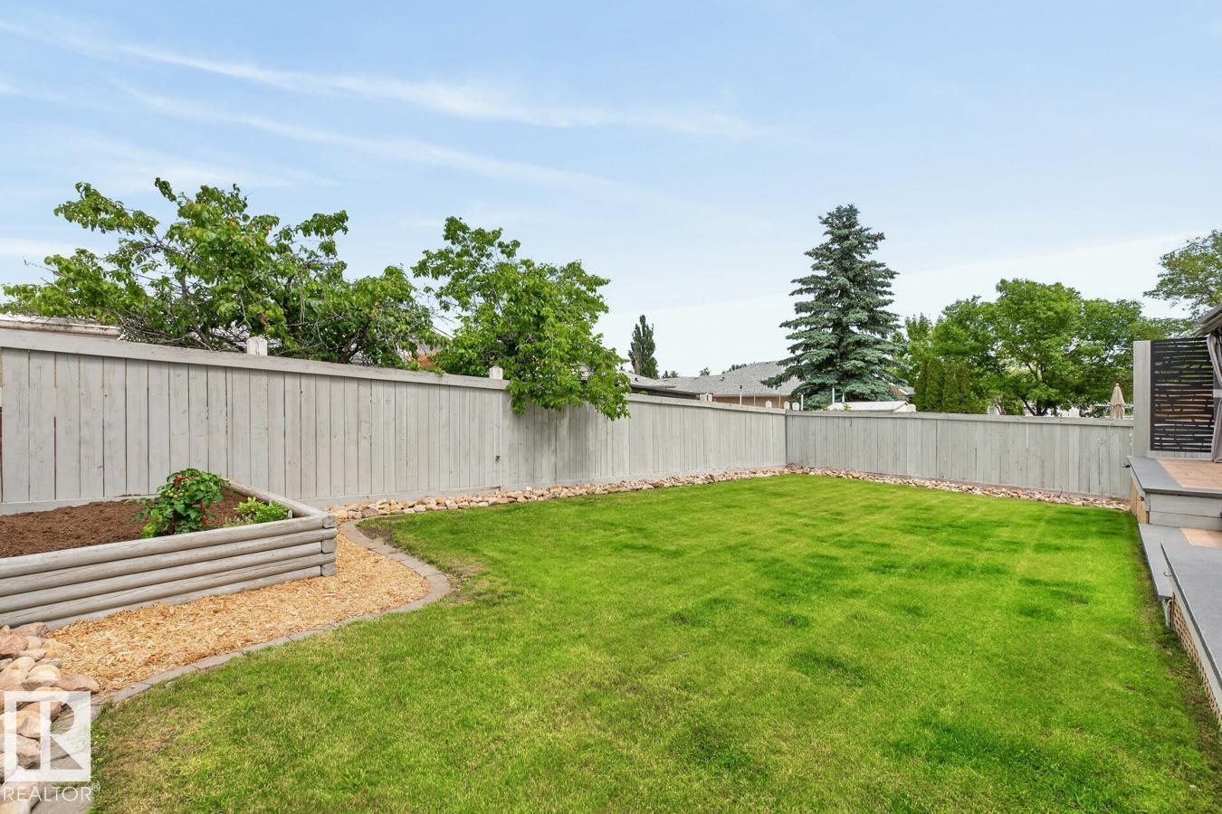 448 ORMSBY RD W NW - 44