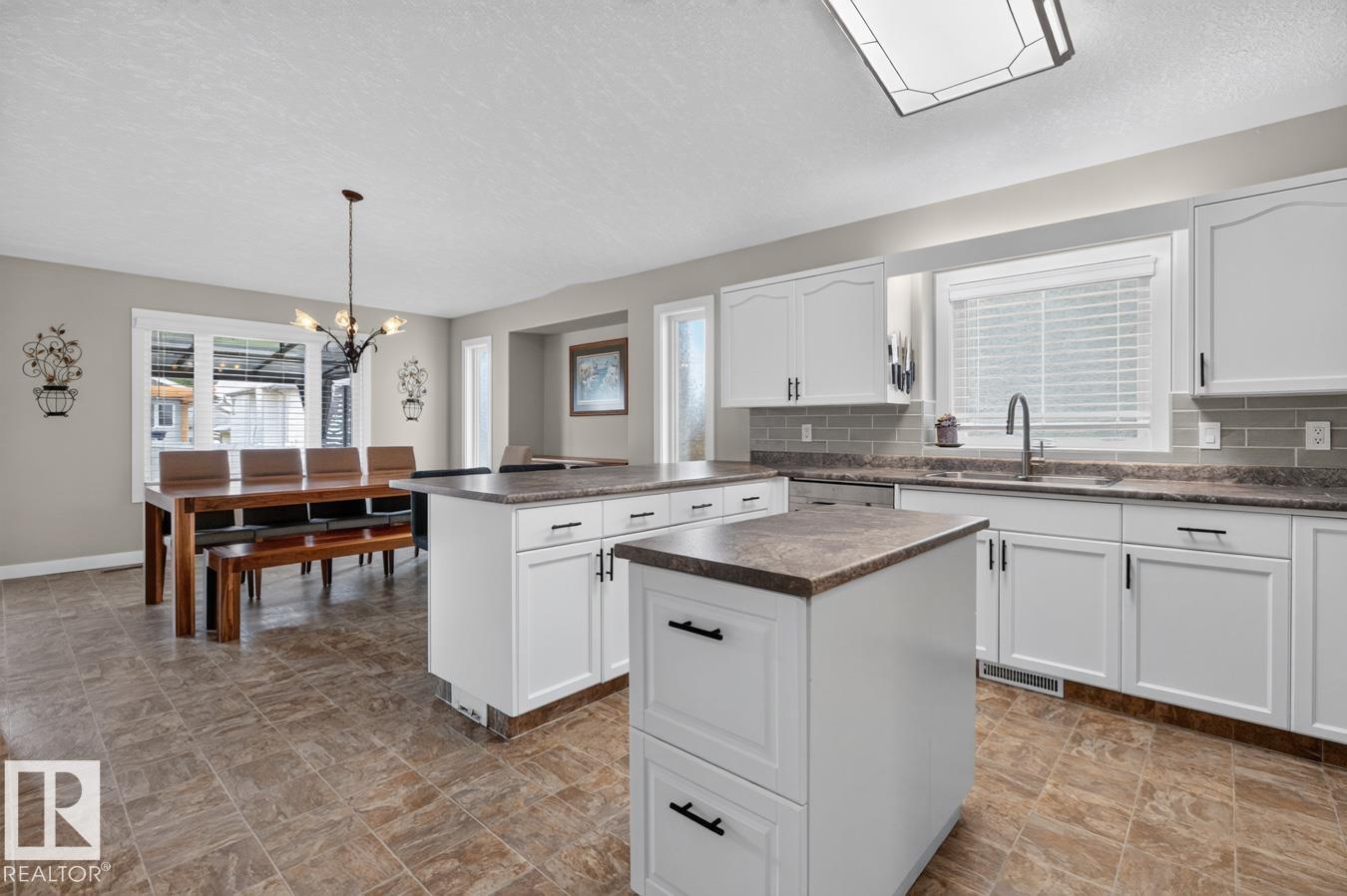 448 ORMSBY RD W NW - 9