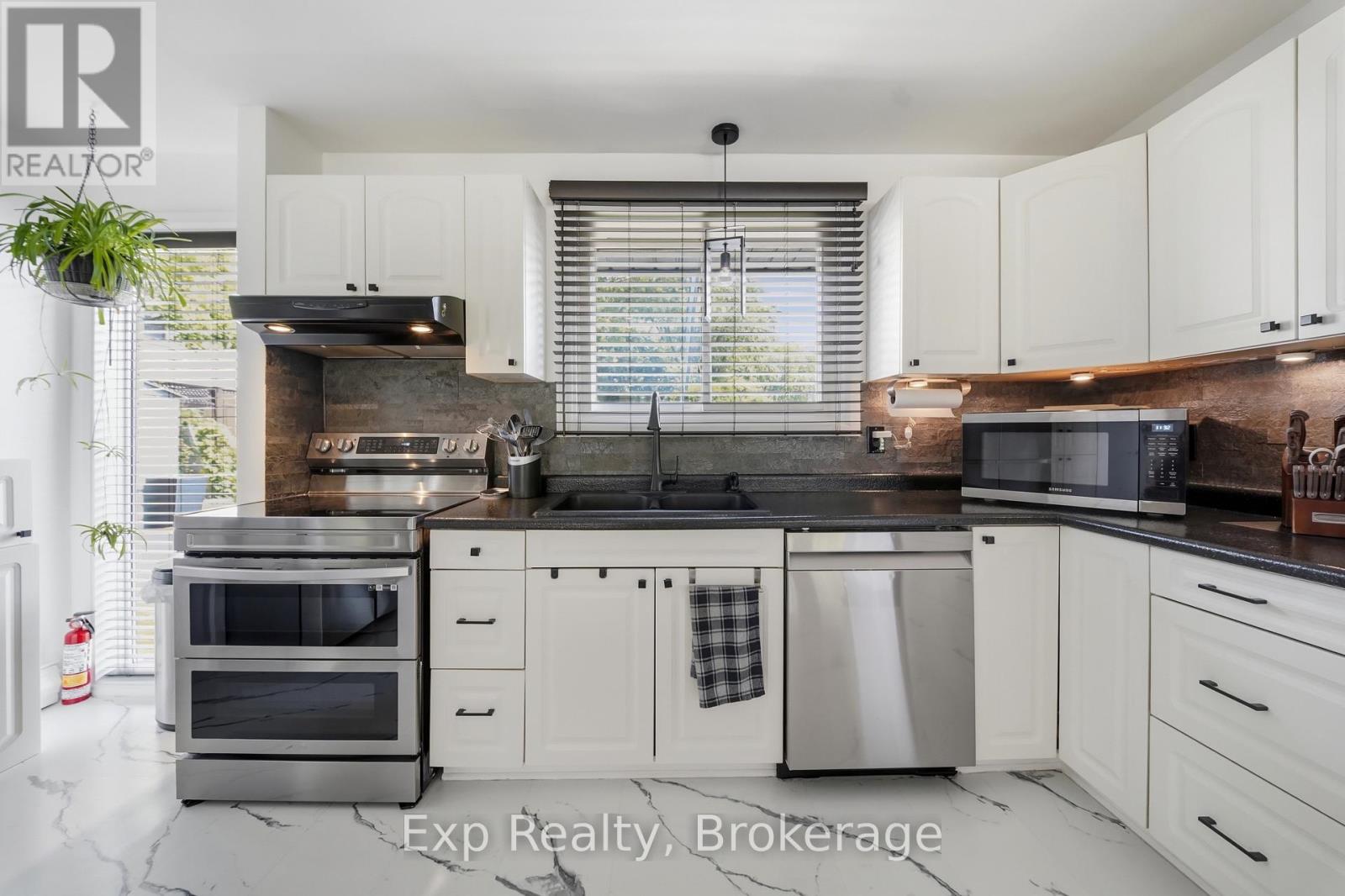 70 TRIPP BOULEVARD - Image 10