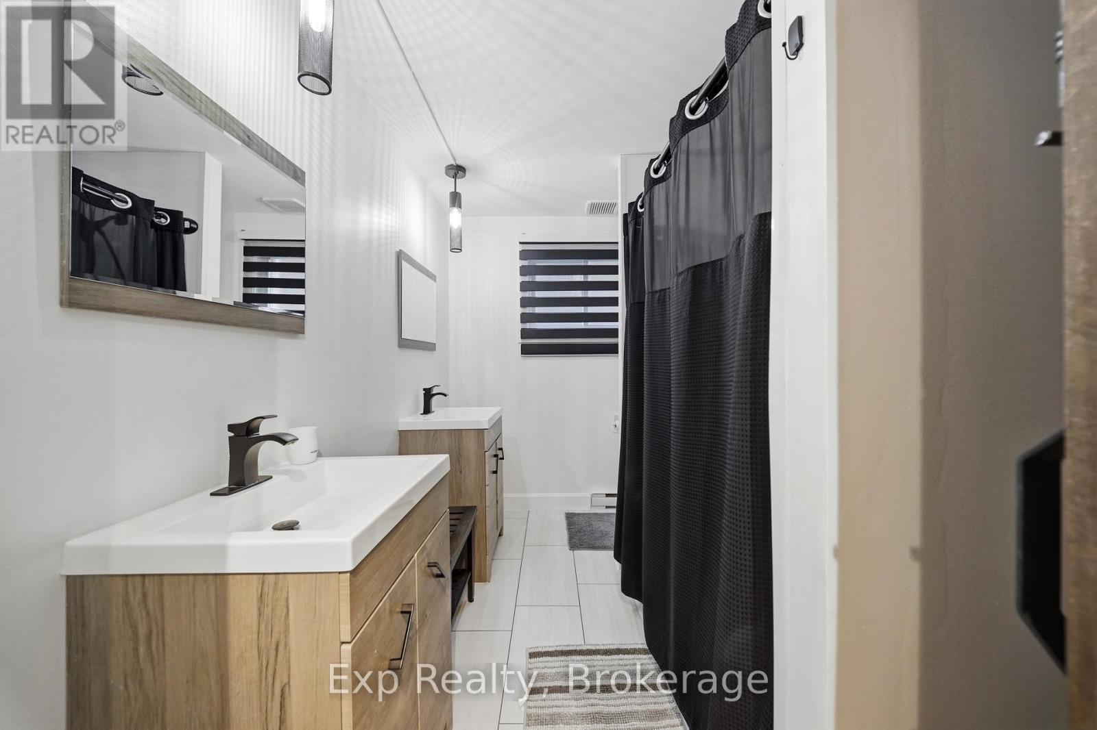 70 TRIPP BOULEVARD - Image 14