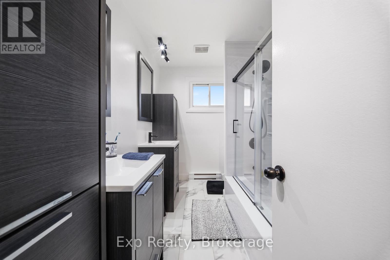 70 TRIPP BOULEVARD - Image 21