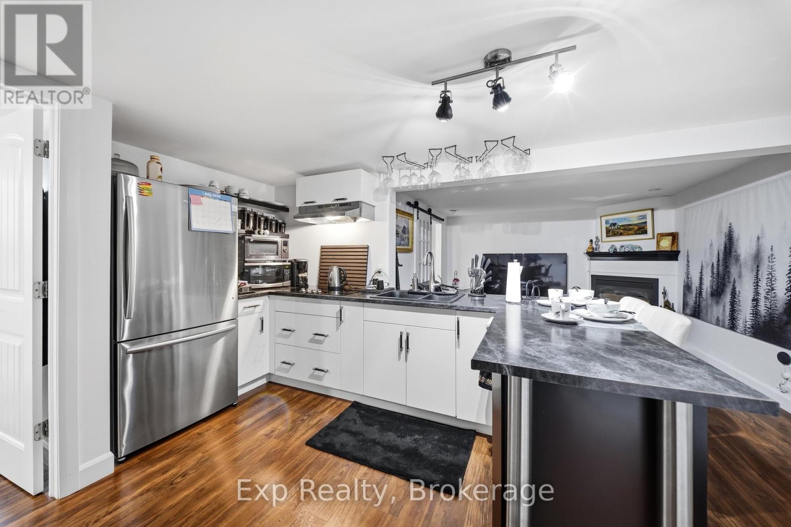 70 TRIPP BOULEVARD - Image 24