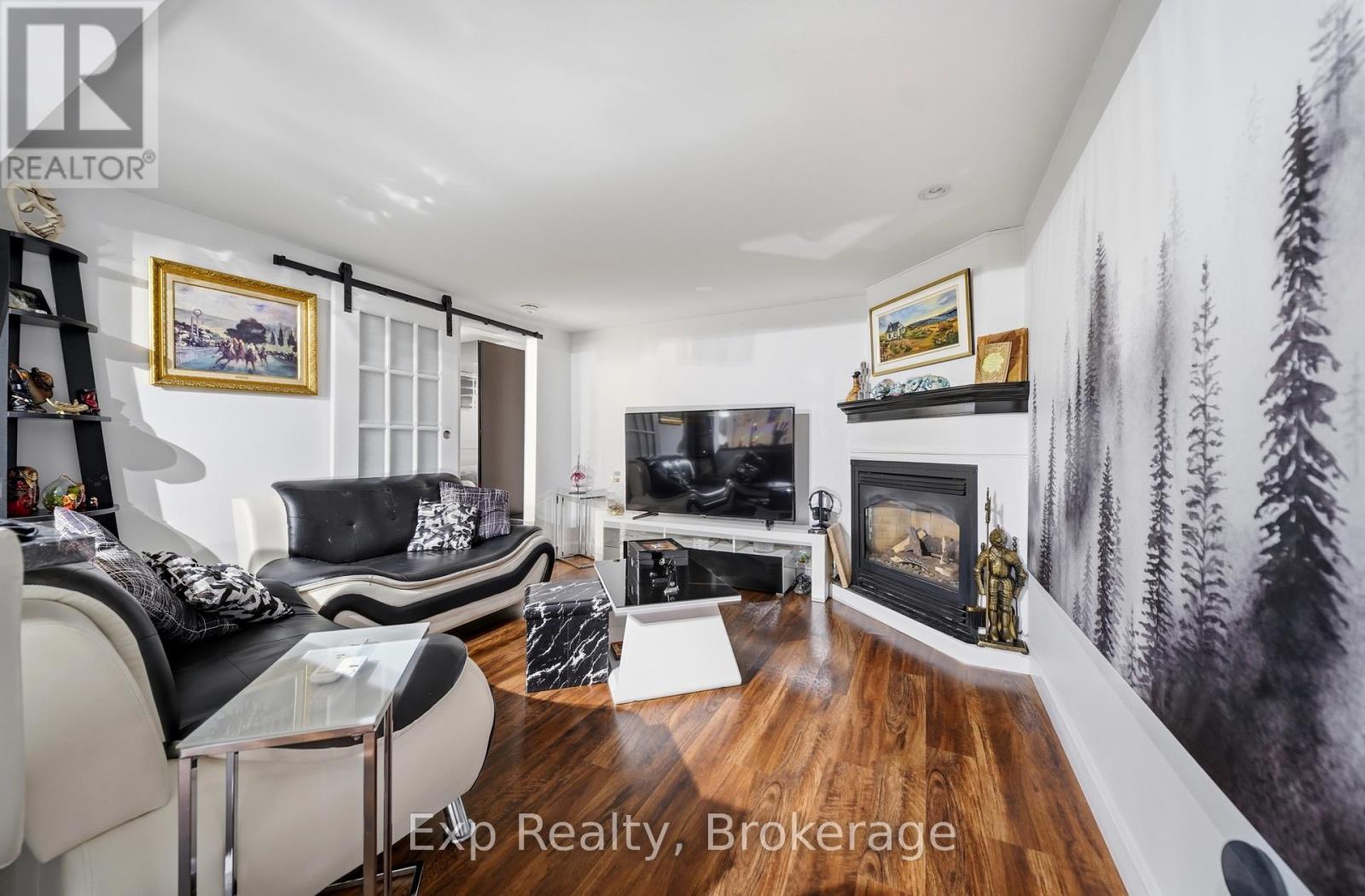70 TRIPP BOULEVARD - Image 27