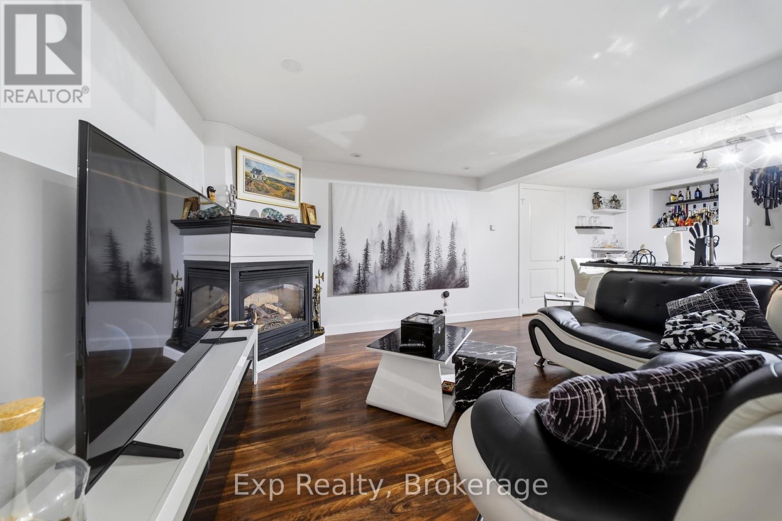 70 TRIPP BOULEVARD - Image 28