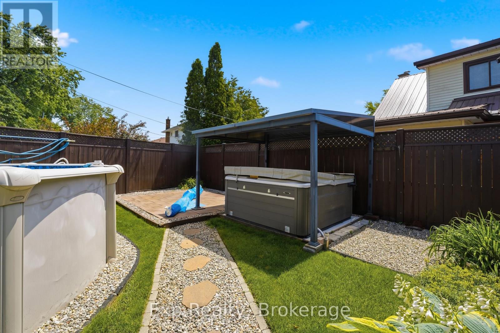 70 TRIPP BOULEVARD - Image 34