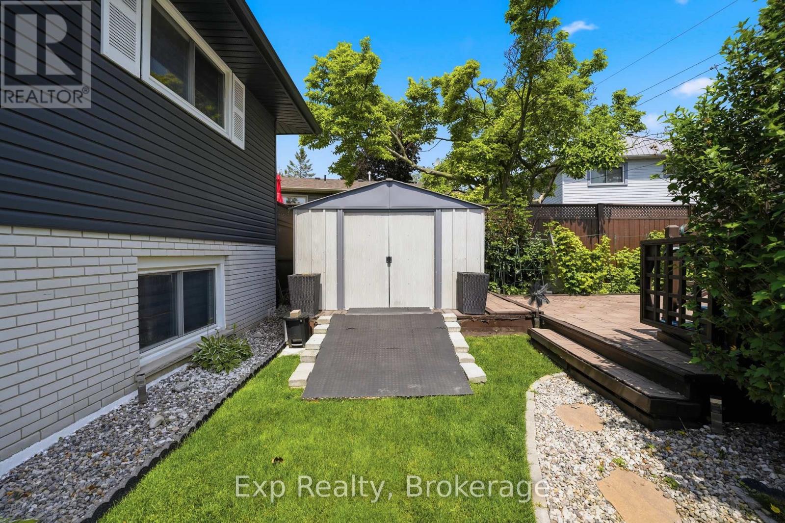 70 TRIPP BOULEVARD - Image 37