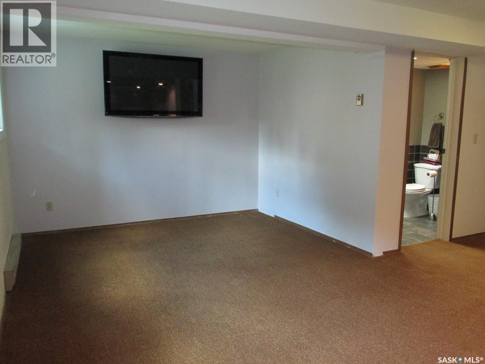 904 Centre STREET - 33