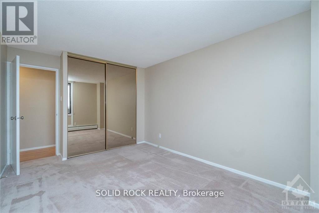 #309 415 GREENVIEW AVENUE - 15