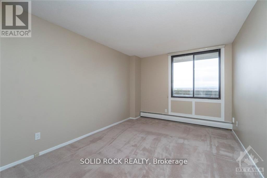 #309 415 GREENVIEW AVENUE - 16