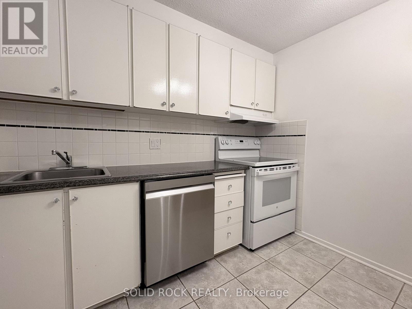#309 415 GREENVIEW AVENUE - 8