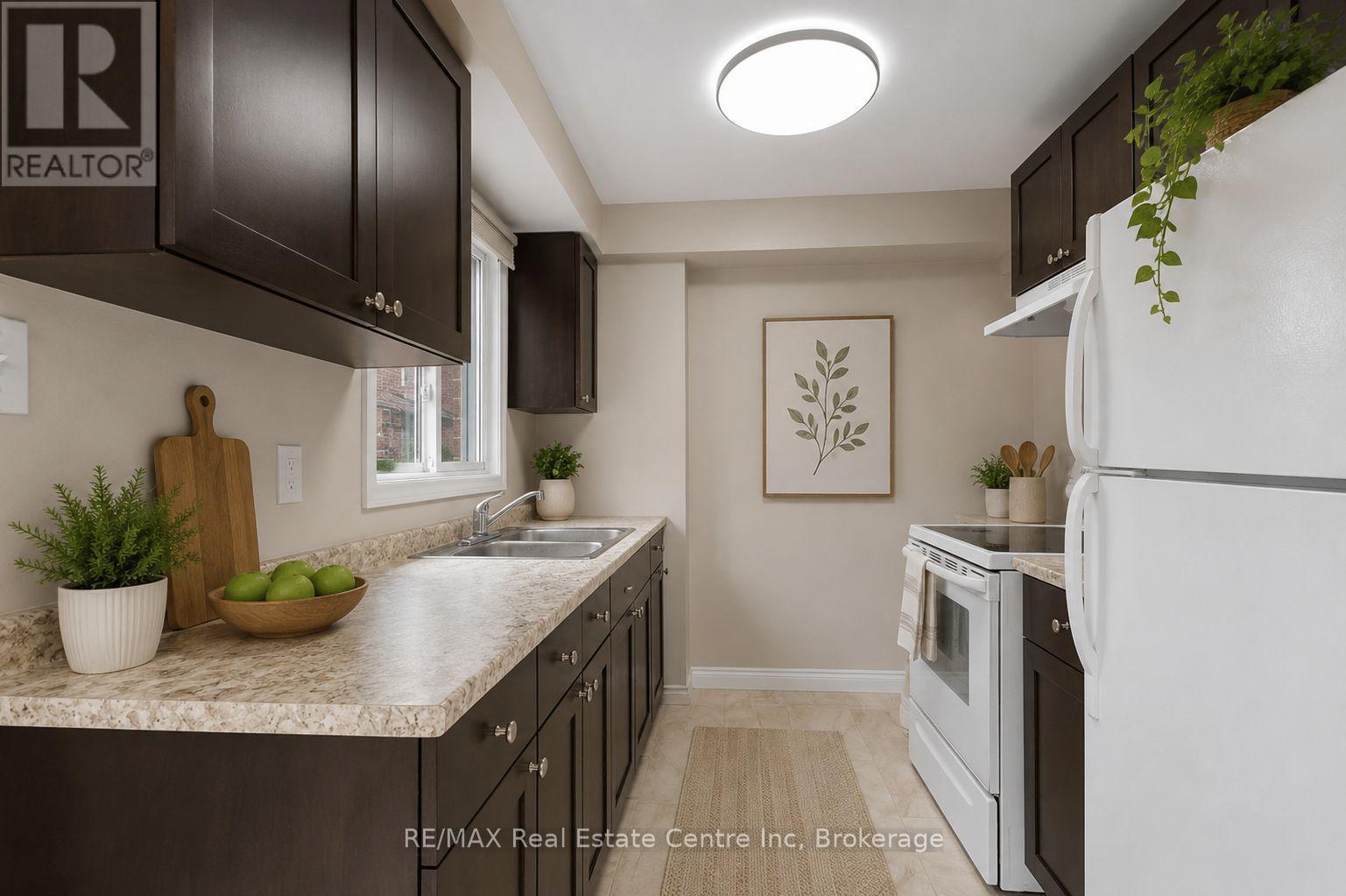 #49 371 BRONTE STREET S - 10