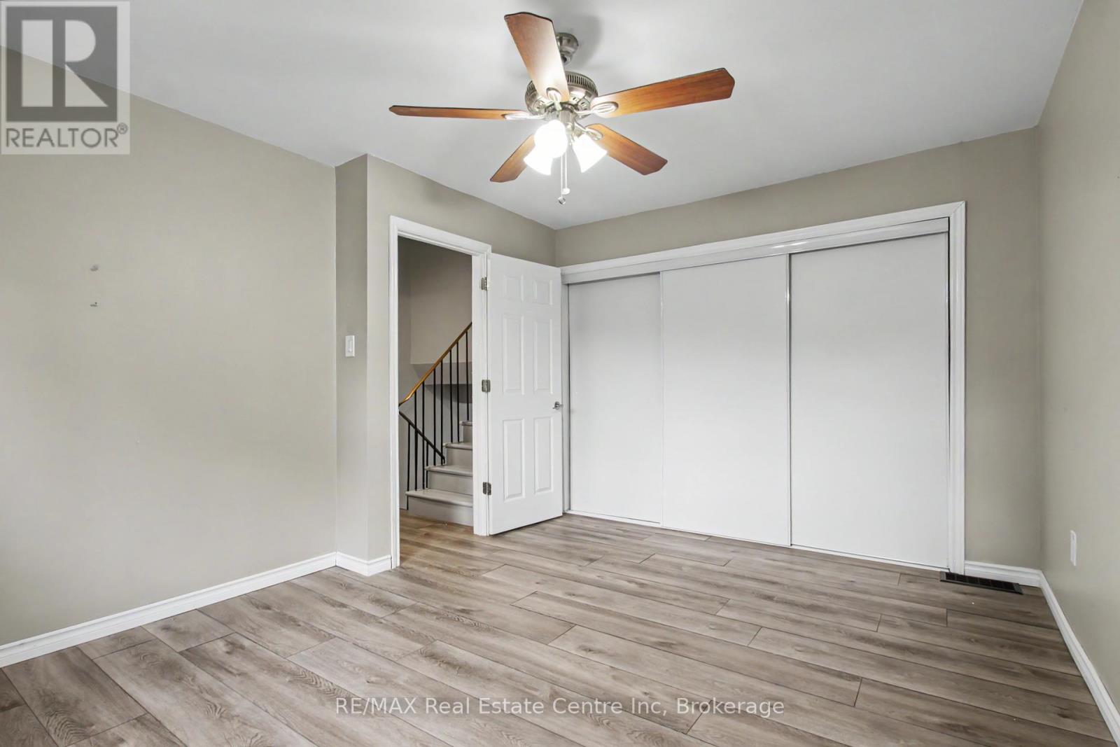#49 371 BRONTE STREET S - 22