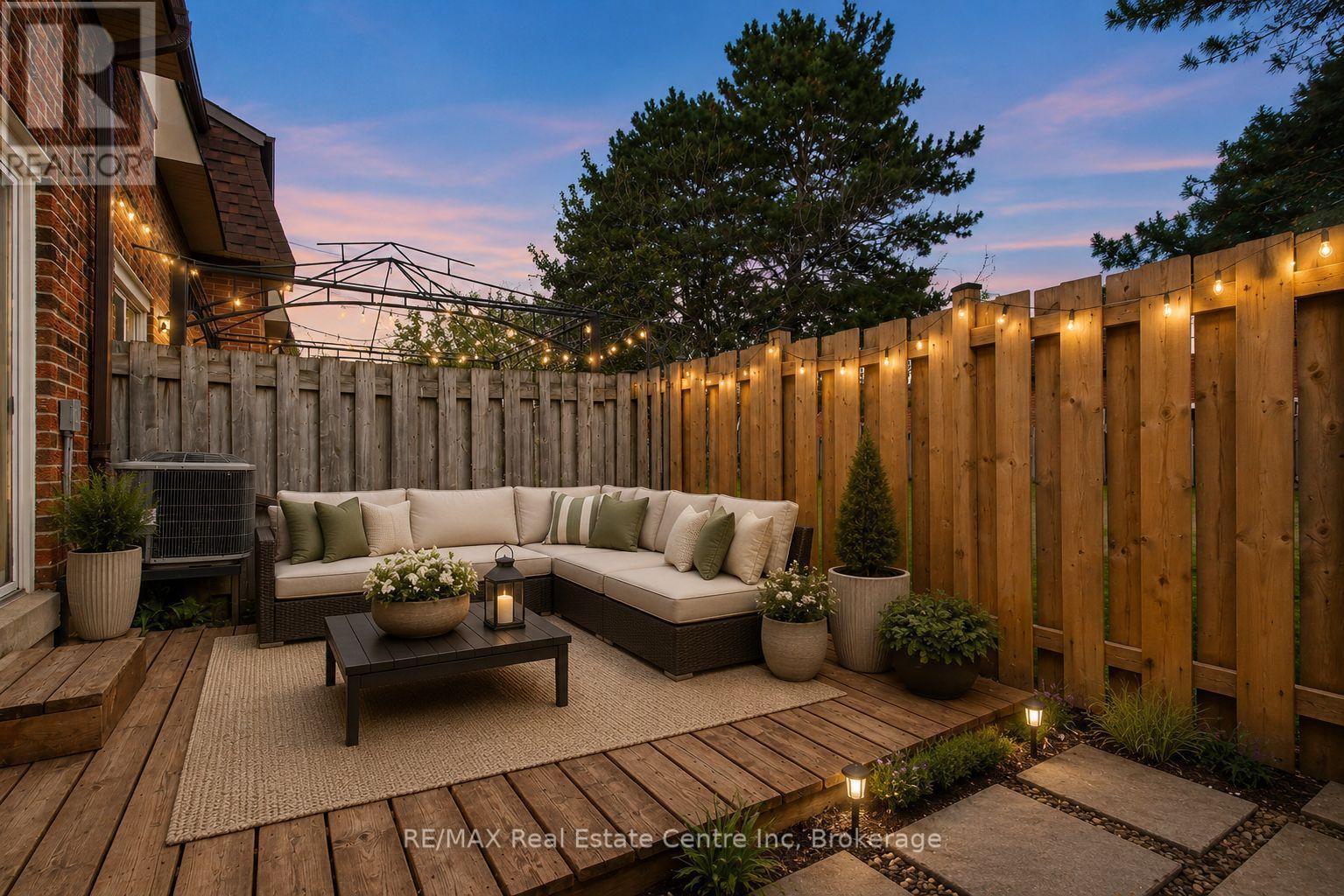 #49 371 BRONTE STREET S - 34