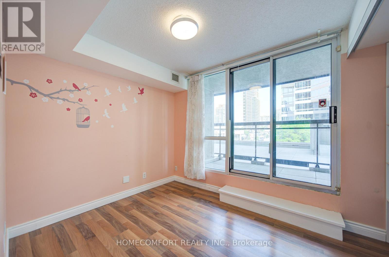 #312 18 PARKVIEW AVENUE - 16