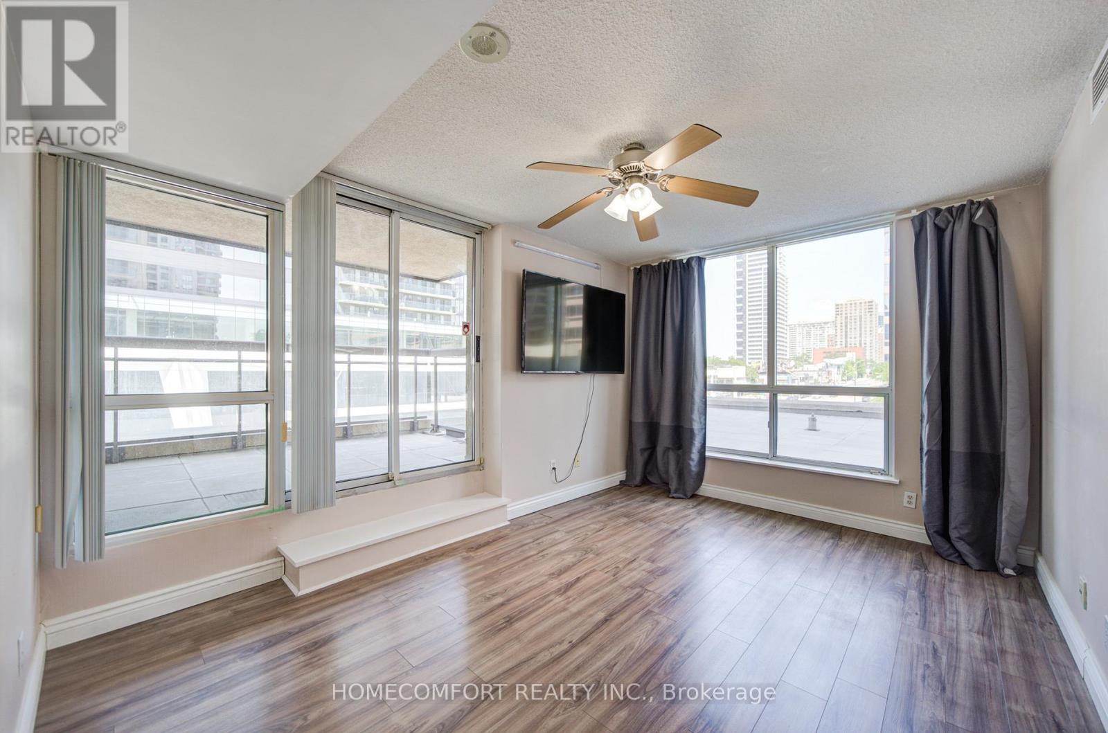 #312 18 PARKVIEW AVENUE - 19