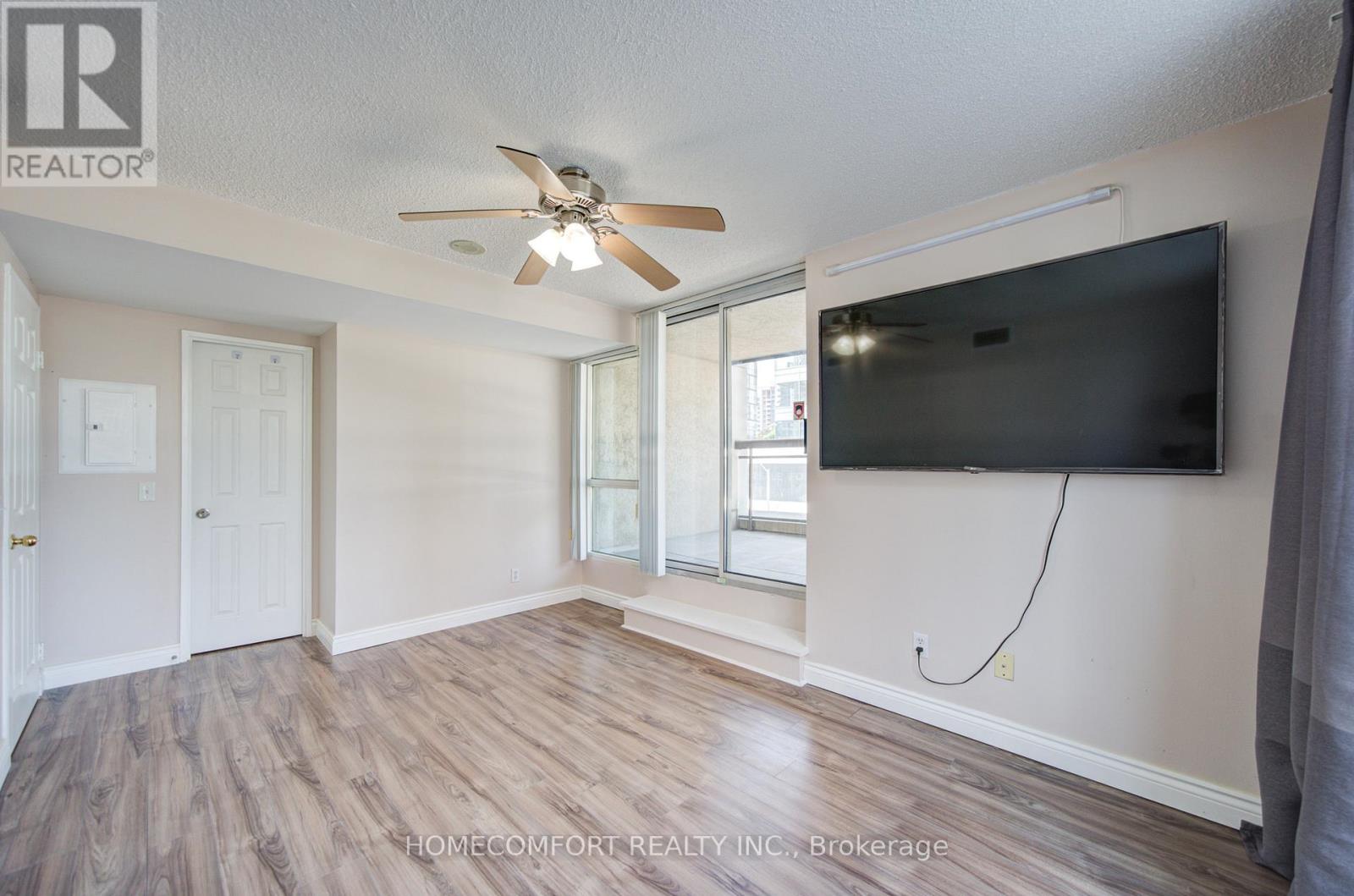 #312 18 PARKVIEW AVENUE - 20