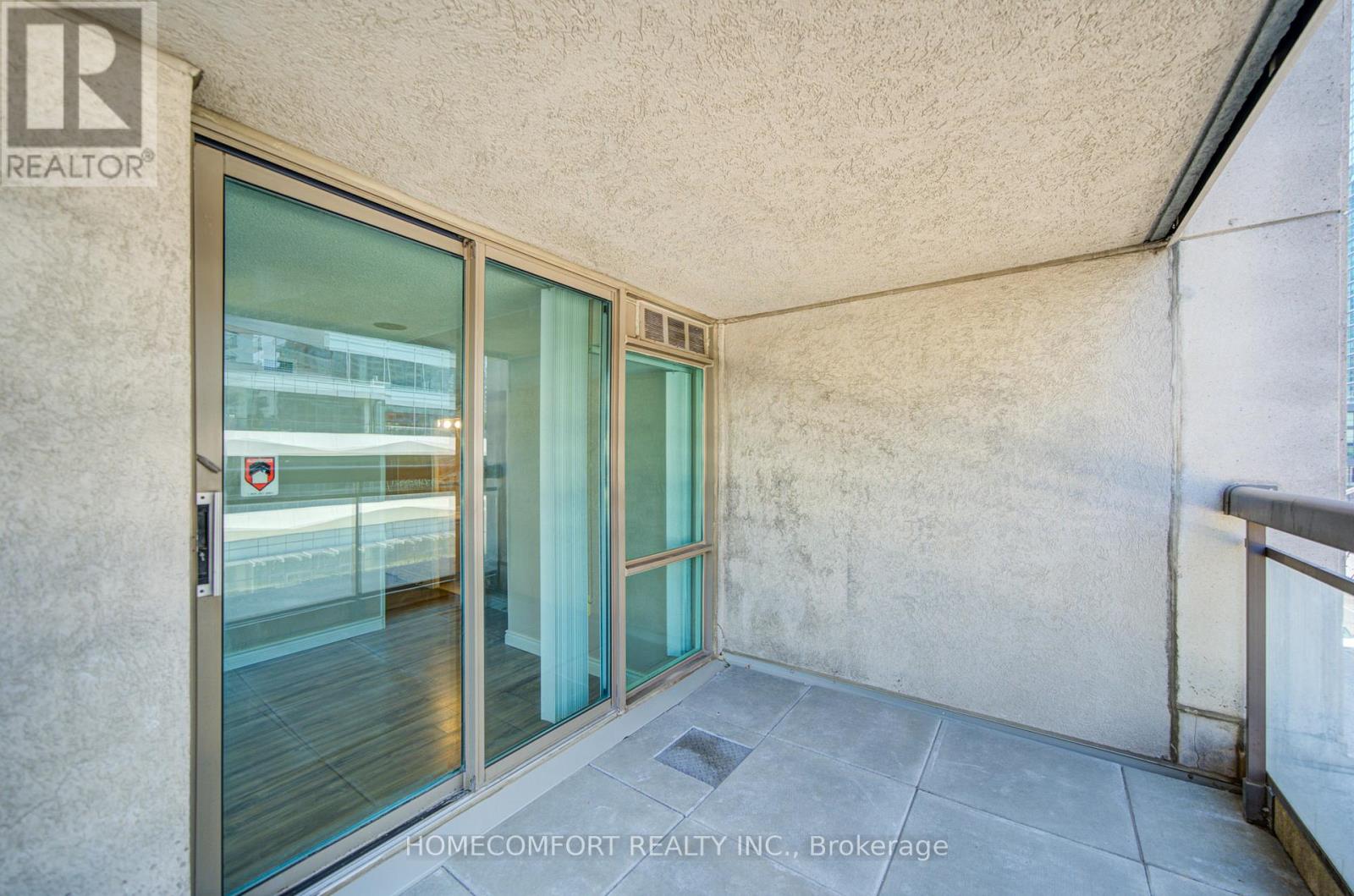 #312 18 PARKVIEW AVENUE - 25