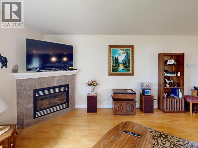 #B 6916 ABBOTSFORD STREET - 15