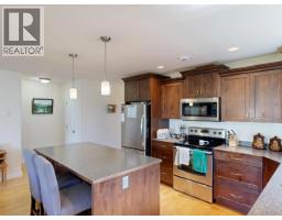 4pc Bathroom - B-6916 Abbotsford Street, Powell River, BC V8A2E8 Photo 9