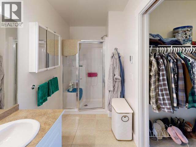#B 6916 ABBOTSFORD STREET - 22