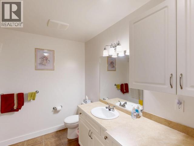 #B 6916 ABBOTSFORD STREET - 33