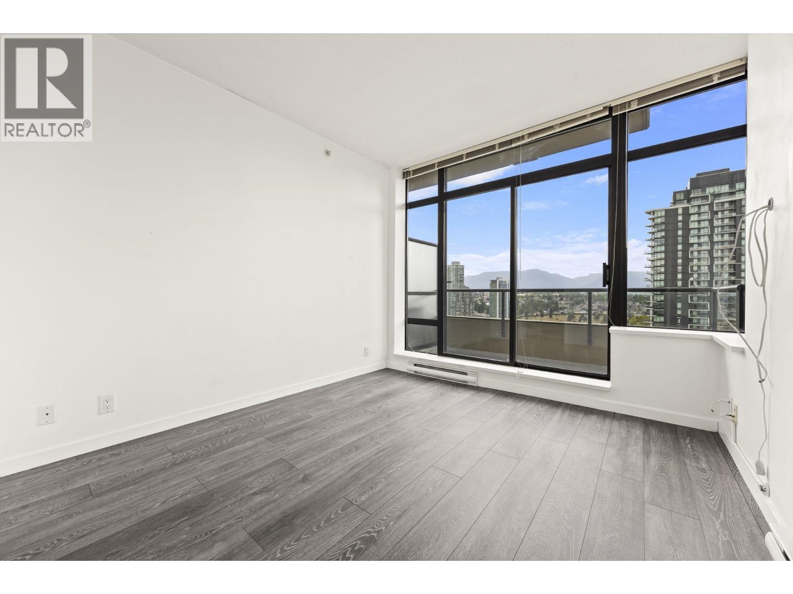3 Bed, 2 Bath House for Rent in Burnaby – 3004 2355 MADISON AVENUE, Burnaby – MLS# R3142262 - Image 7