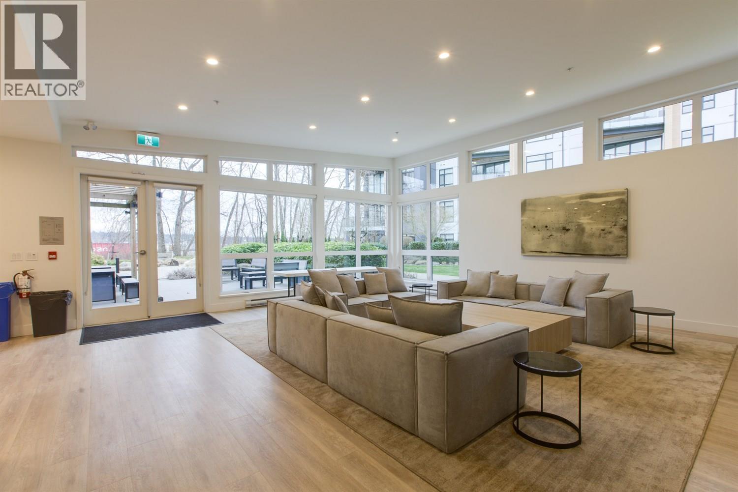 205 300 SALTER STREET, New Westminster