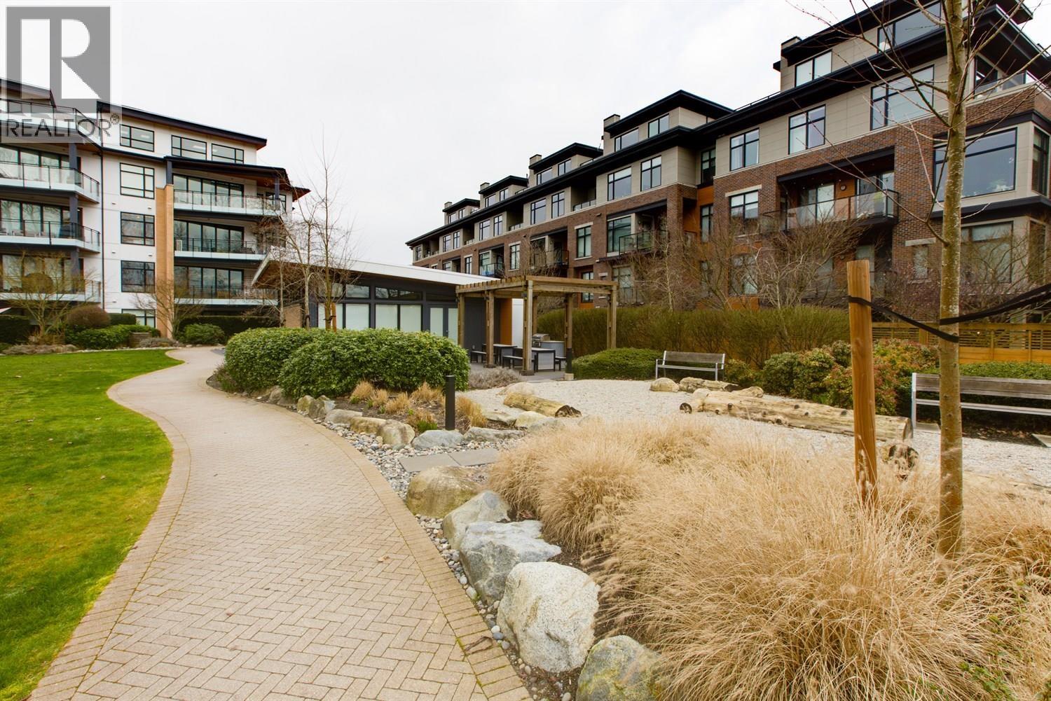 205 300 SALTER STREET, New Westminster