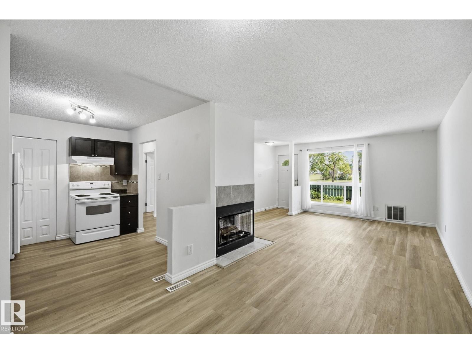 #123 2703 79 ST NW - 15
