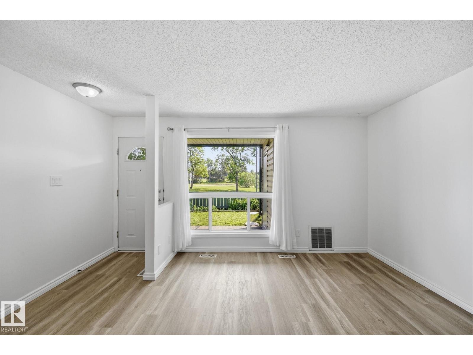 #123 2703 79 ST NW - 16