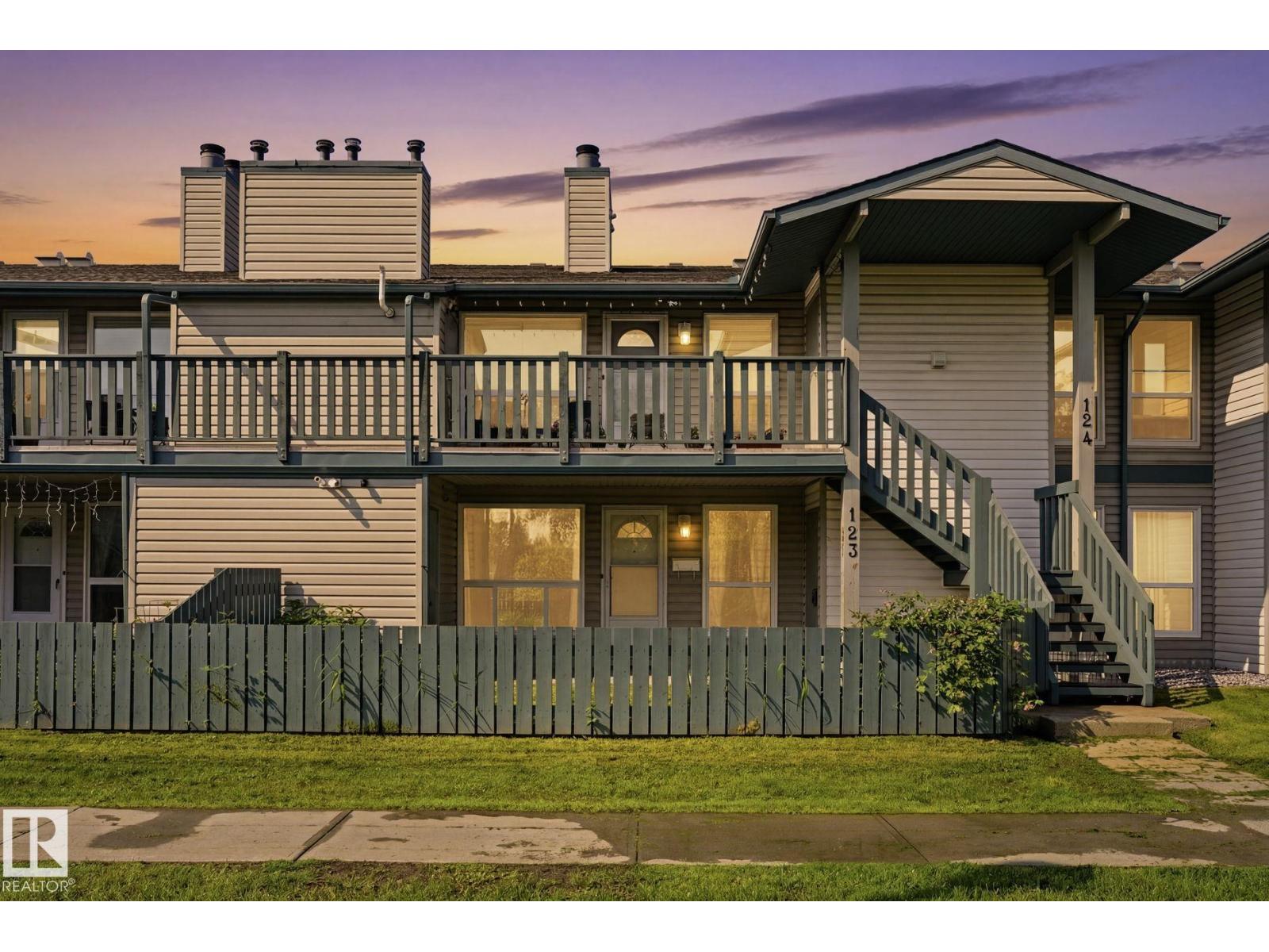 #123 2703 79 ST NW - 2