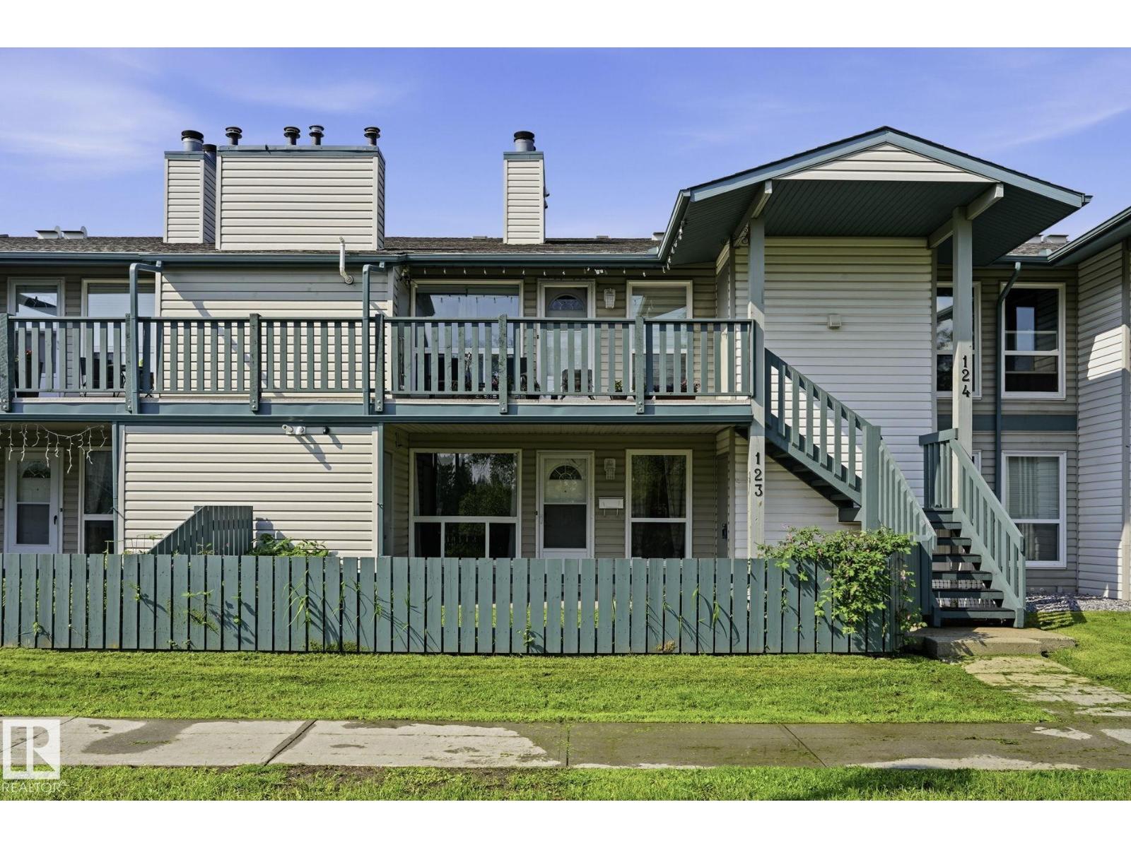 #123 2703 79 ST NW - 33