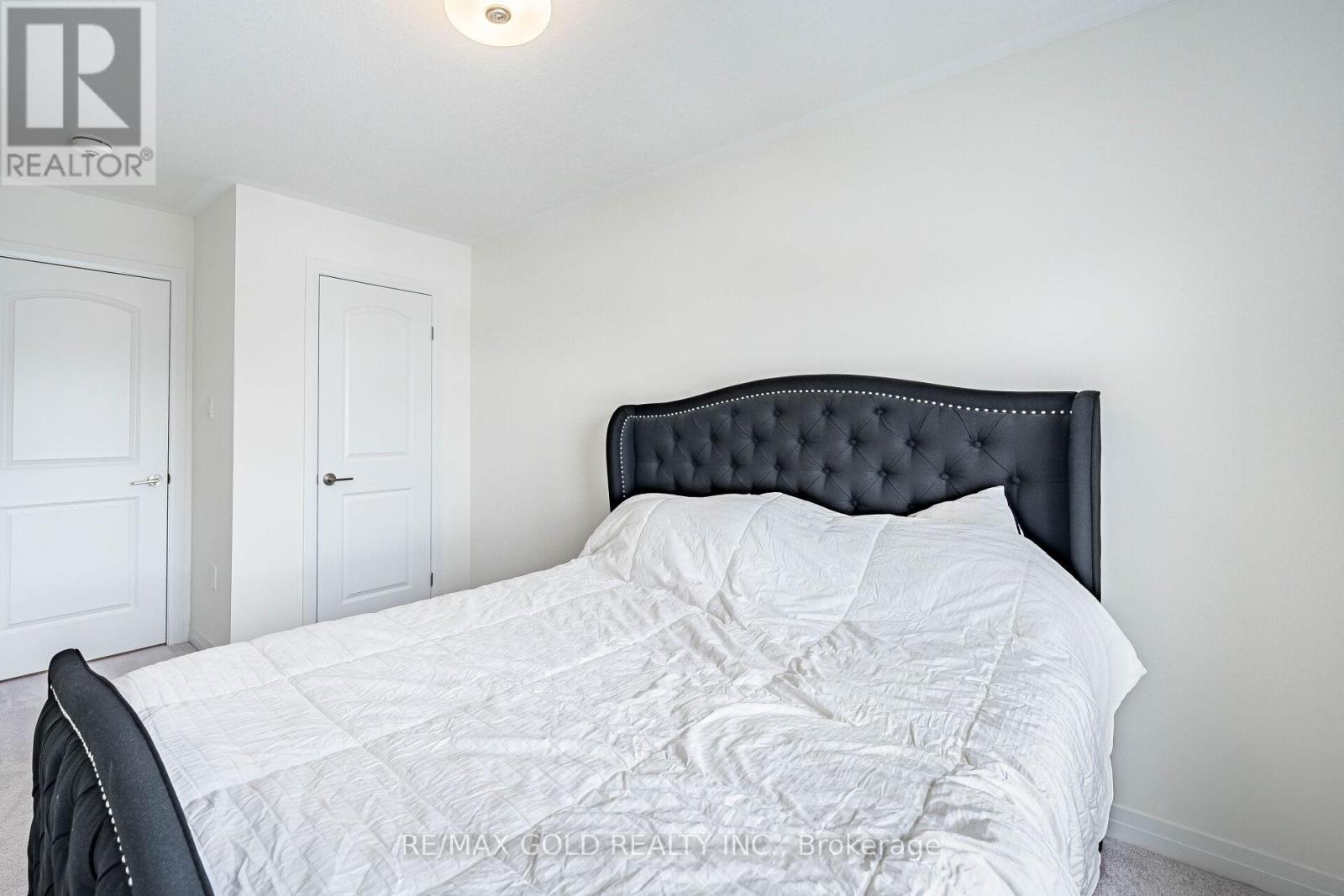 37 GEORGE BRIER DRIVE - 19