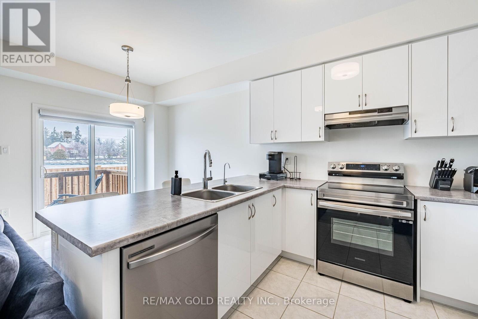 37 GEORGE BRIER DRIVE - 9