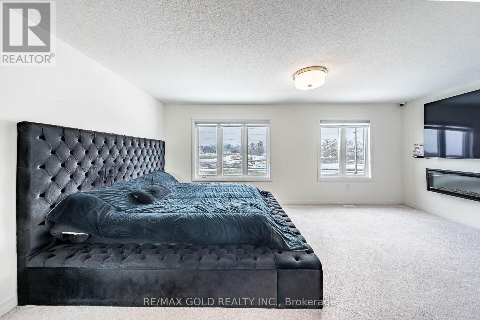 37 GEORGE BRIER DRIVE - 23