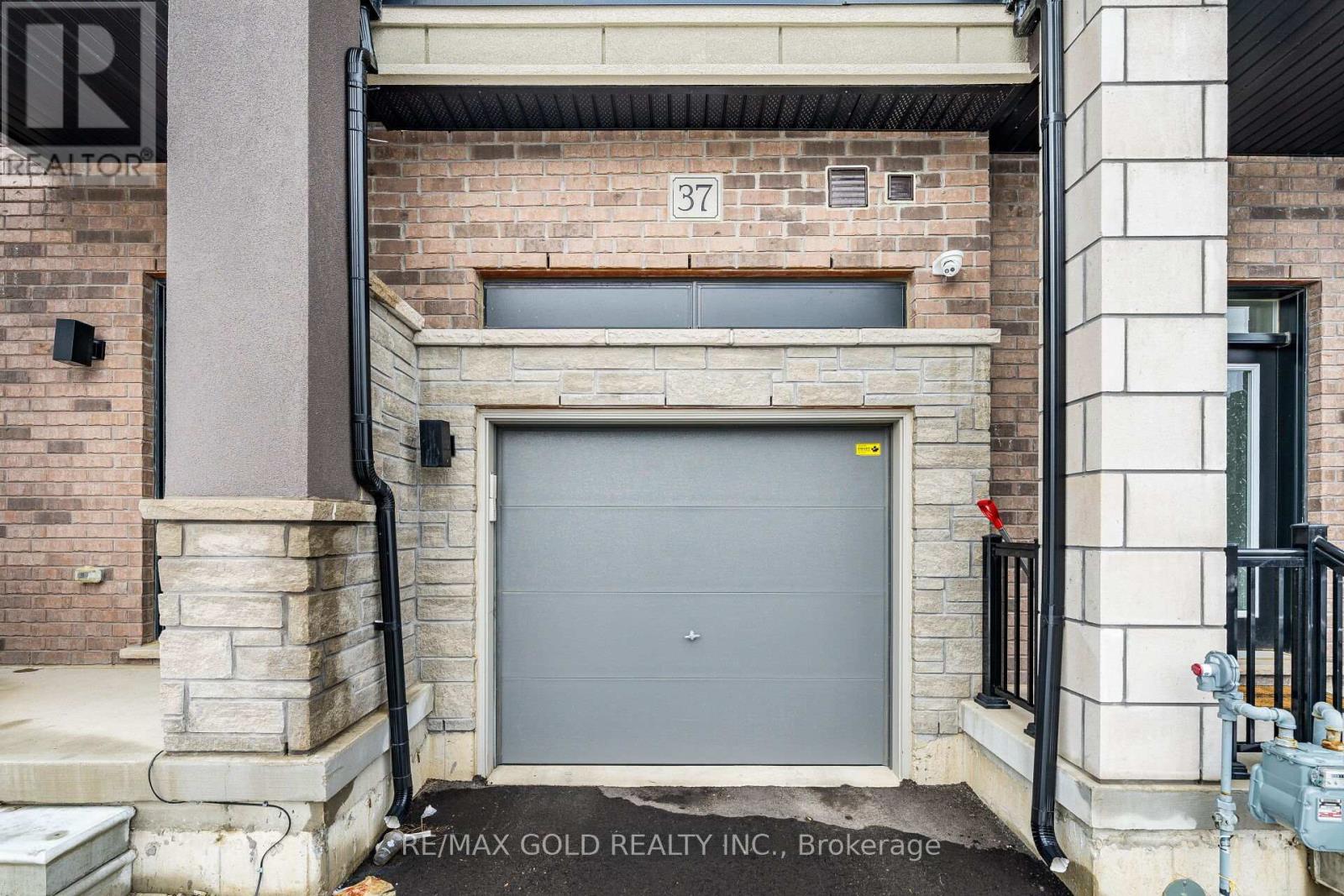 37 GEORGE BRIER DRIVE - 2