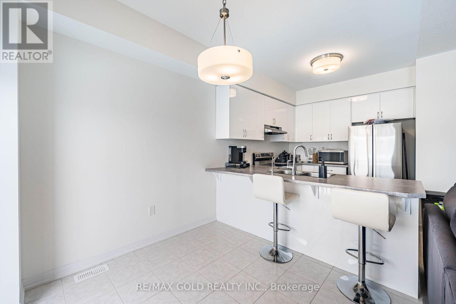 37 GEORGE BRIER DRIVE - 13