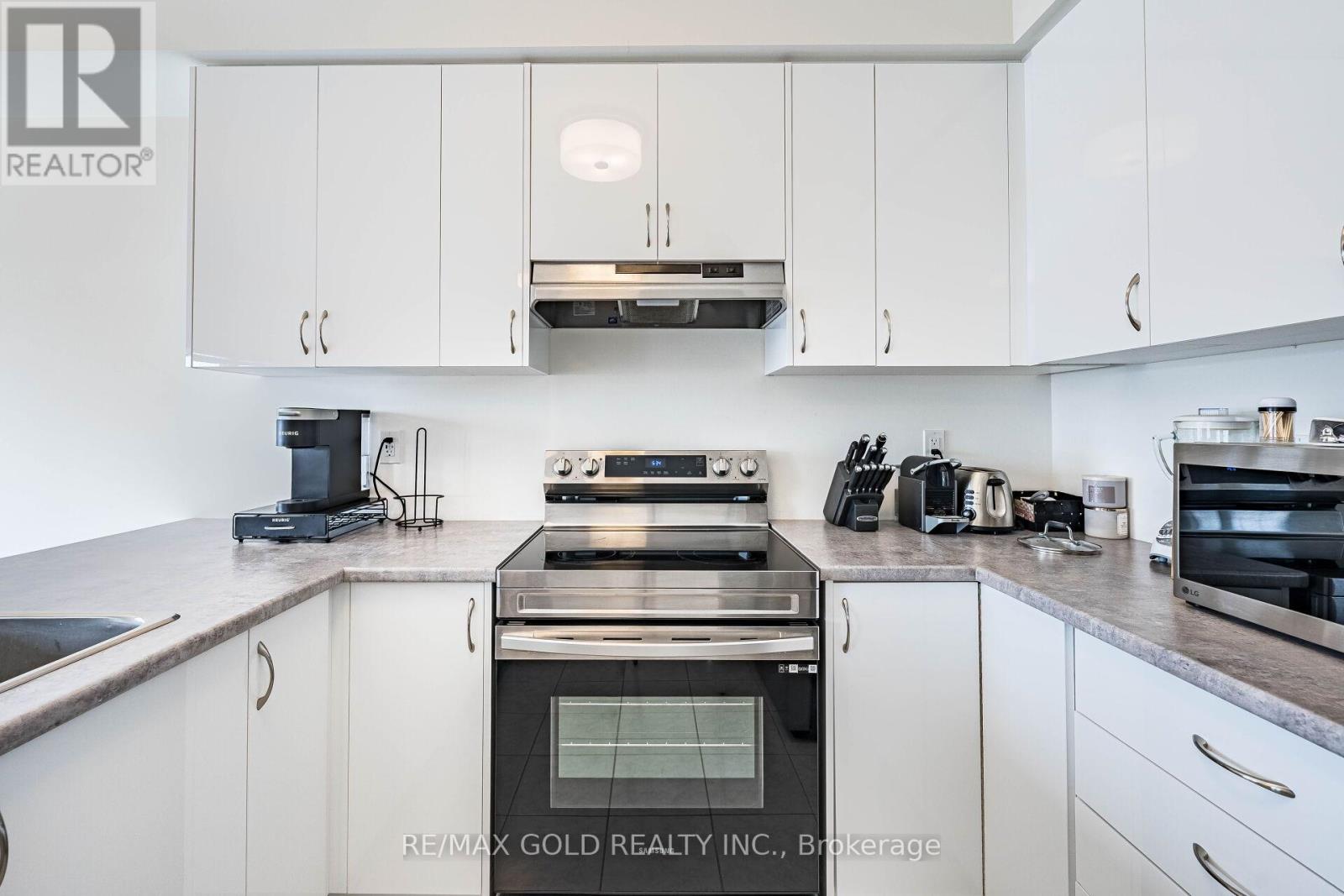 37 GEORGE BRIER DRIVE - 10