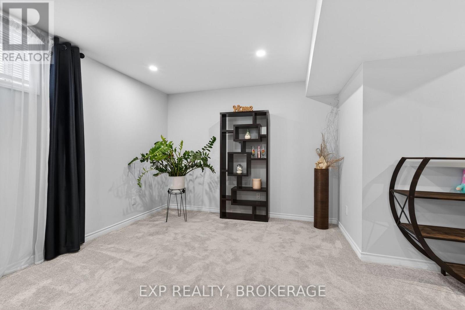 79 DEACON PLACE - 26