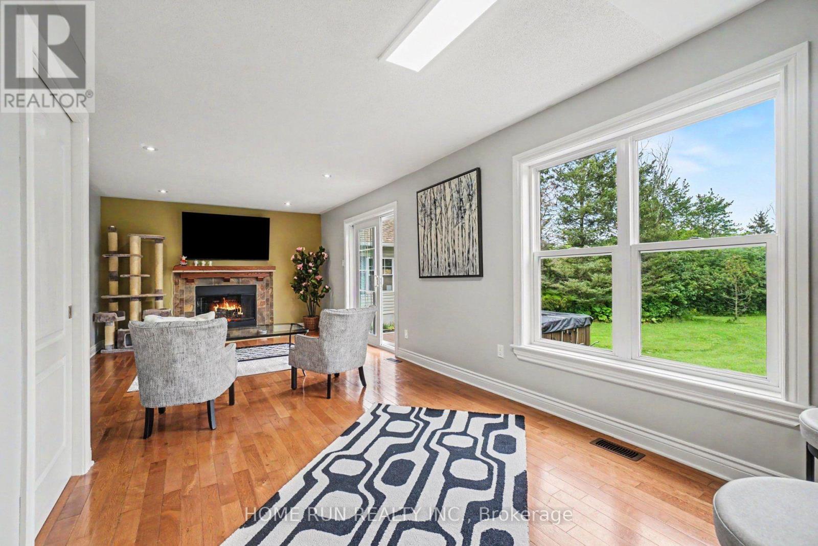 112 KERSCOTT HEIGHTS WAY - 10