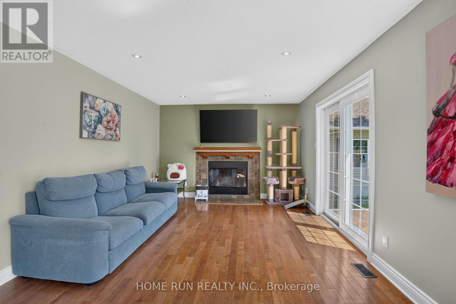 112 KERSCOTT HEIGHTS WAY - 11